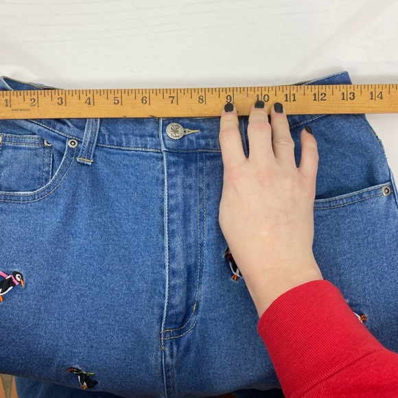 Vintage Embroidered Penguin High Rise Jeans by Quacker Factory 26/27” Waist - Picture 9 of 13